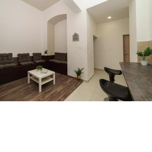 Cityscape Budget Apartments Király