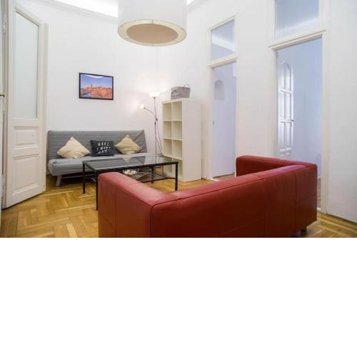 Cityscape Budget Apartments Museum