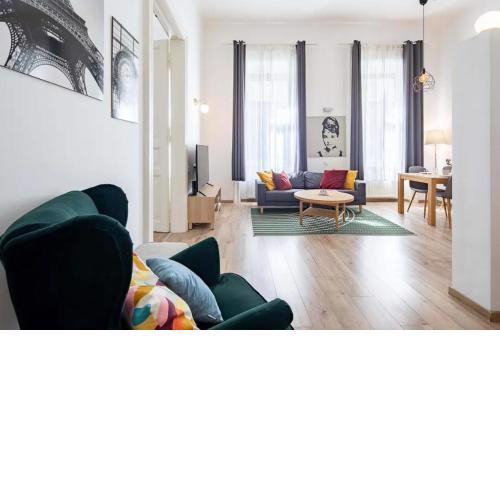 Cityscape Budget Apartments Riverside