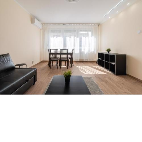 Cloud 8 Apartment