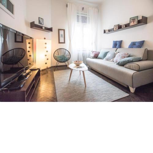 Cobalt Haven Apartment