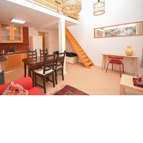 Comfortable Apartament on the Boulevard for 4 people