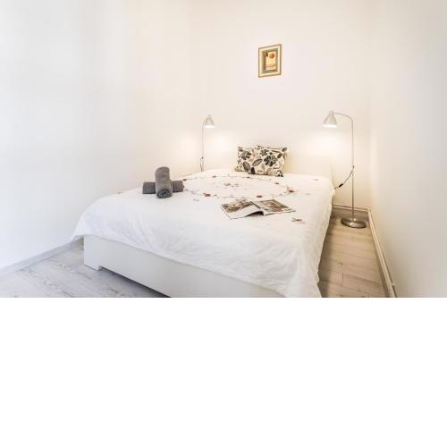 Corbie Downtown Apartment