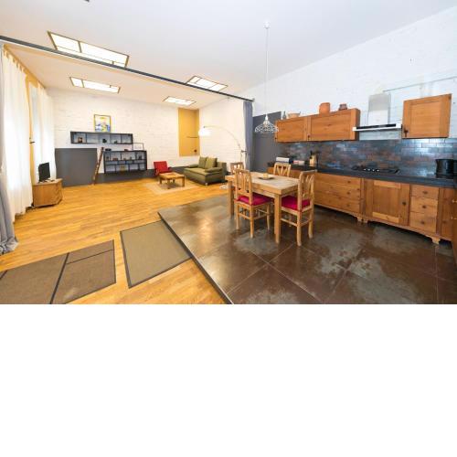 Cozy Loft at Opera
