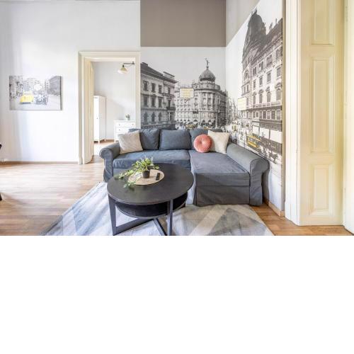 Cozy & Nostalgic Budapest Style Apartment in the Center