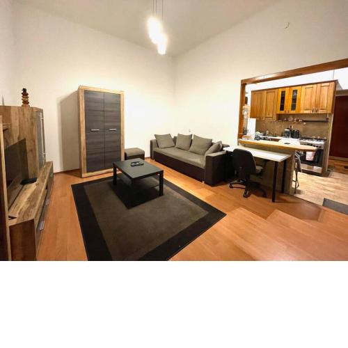 Csengery apartment