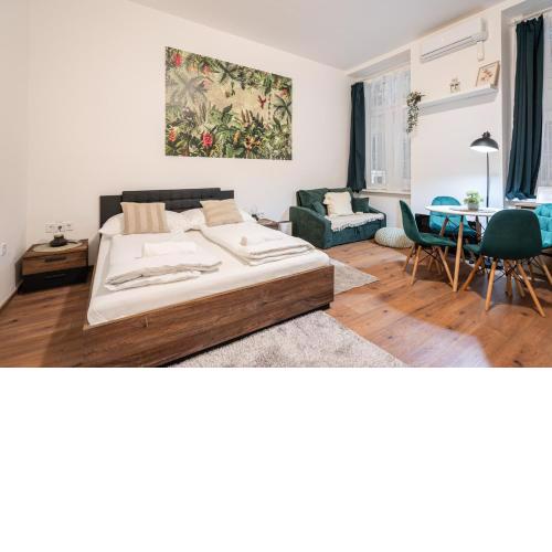 D68 - Downtown Cozy Suite - Best Location by BQA