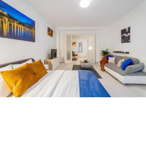 Del Mar Apartment
