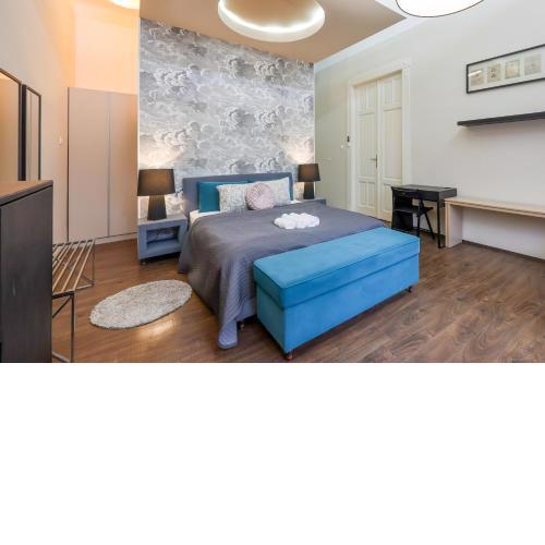 Deluxe Central Apartment with 4BEDRM 2 BATHRM