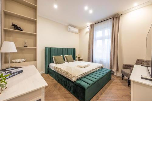 DeLuxe City Center T6 Residence with Balcony