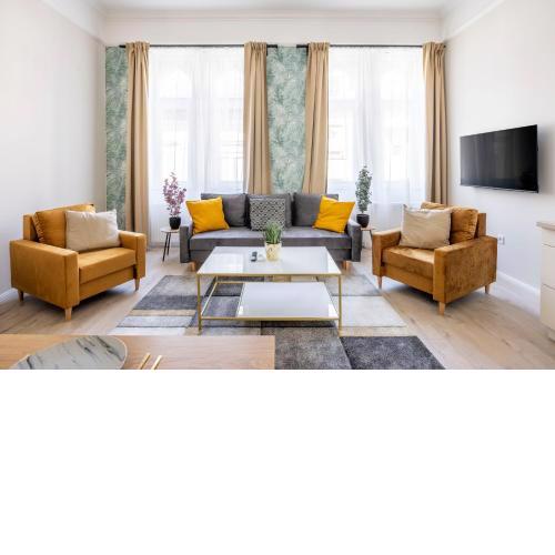 DeLuxe I36 City Center Suite with 4BEDRM, 2BATHRM