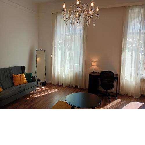 DFive Csengery Apartment