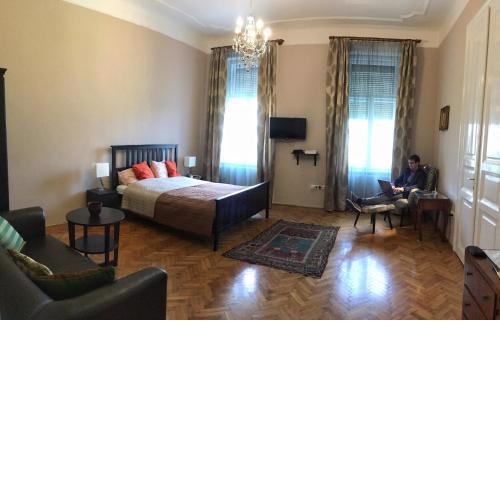 Diamonds Apartment with 2 rooms near Guzsdu udvar