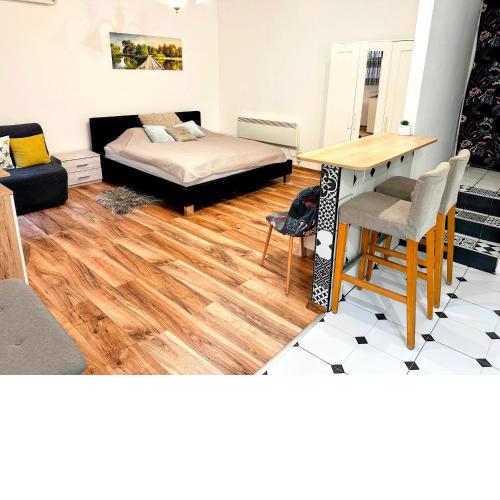 DOB71-Cozy flat in the center of Budapest- Recently Renovated