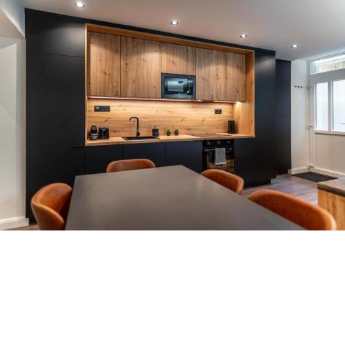 Downtown Luxury by Stlcz with 2 bathrooms