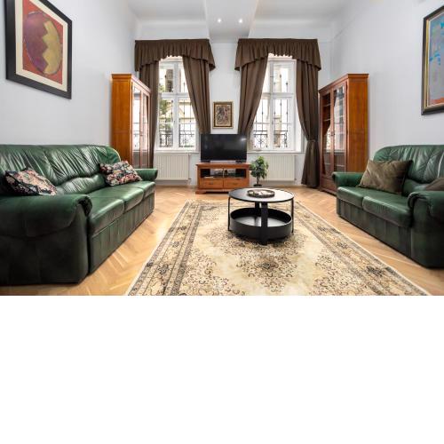 Emerald Suite at Budapest