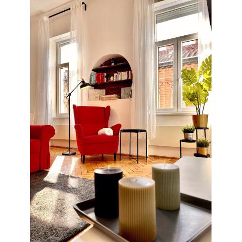 Eotvos 25 Apartment