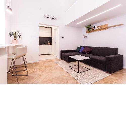 Eszter's Lovely Downtown Apartment