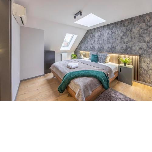 Exclusive & Central Duplex Grand Suite w' Balcony