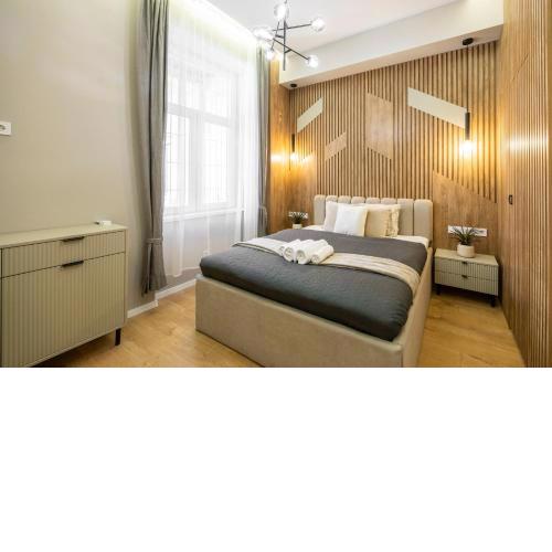 Exclusive n' Spacious Elizabeth Central Suite