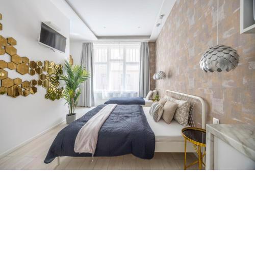 Exclusive Private Residence in the Center of BP w 4BEDRMS, 4 BATHRMS