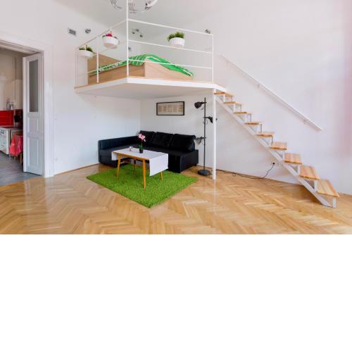 F4 Fiumei Apartment