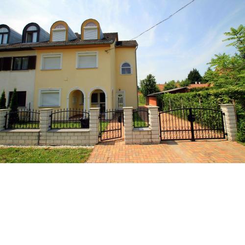 FausztLand Apartments
