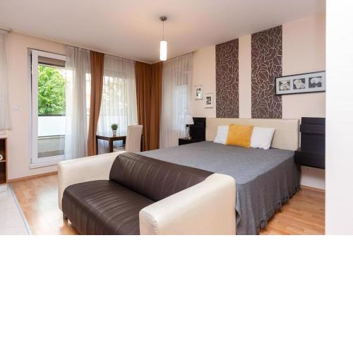 Flat on Corvin promenade with big balcony