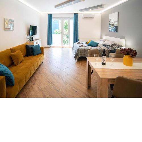 Free Parking Coco Elegant 4ppl AC
