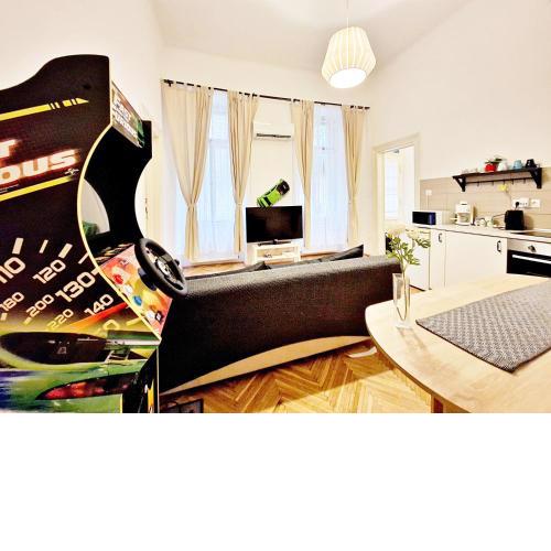 FREE PARKING Sega Rally Apartment