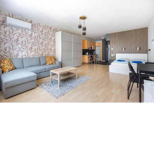 FUT26 Peaceful, stylish studio behind Corvin Plaza