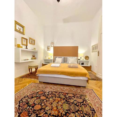 Gold Pearl Apartment 2 rooms at St Stephen' s Basilica