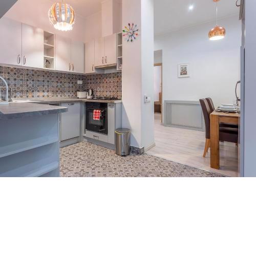 Goldcentral Apartment Dob
