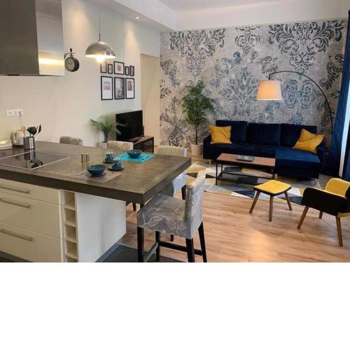 Gozsdu Top Suite