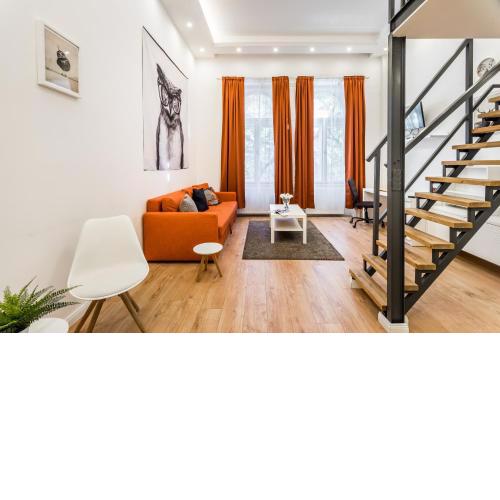 Grand Avenue Apartment