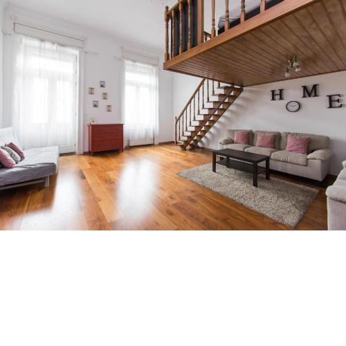 Grand Boulvard Apartment