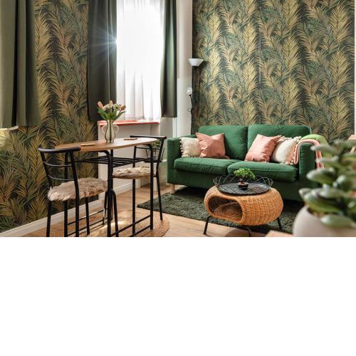 Green Palm Apartment near by famous Heroes Square