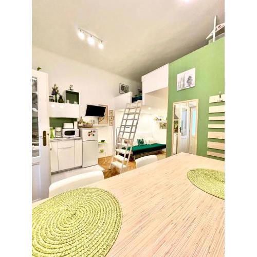 Green Pearl Apartment at St Stephen' s Basilica