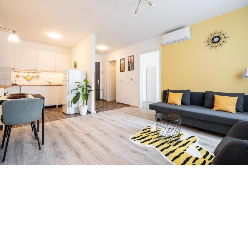 Happy River Apartment 1