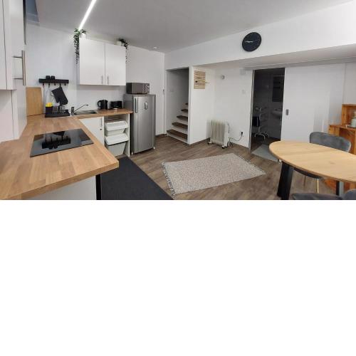 Headroom Apartment
