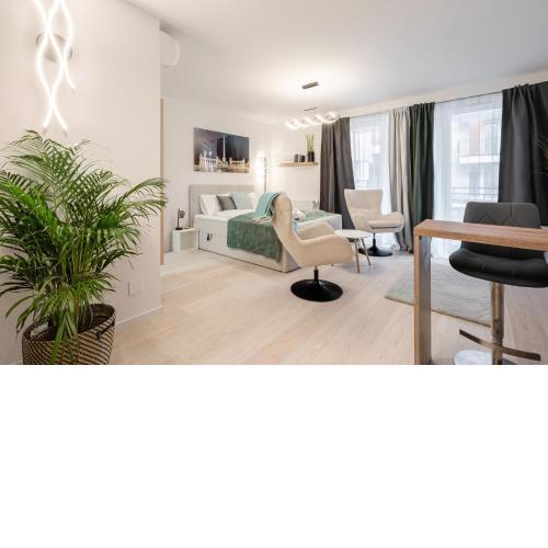 Heroes Square Apartment