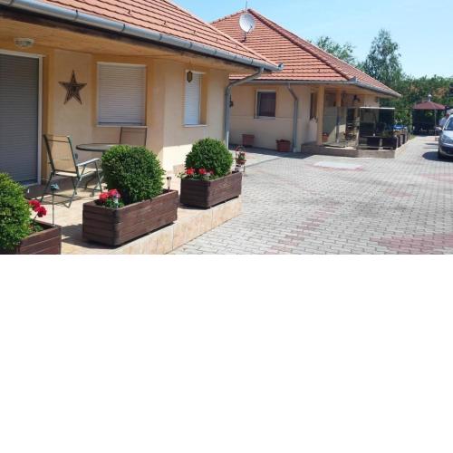 Hochwertiges Ferienhaus Steffi mit Terrasse