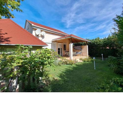 Holiday Home Boros by Interhome