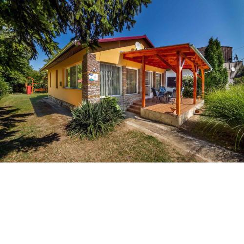 Holiday home in Balatonkeresztur 19529