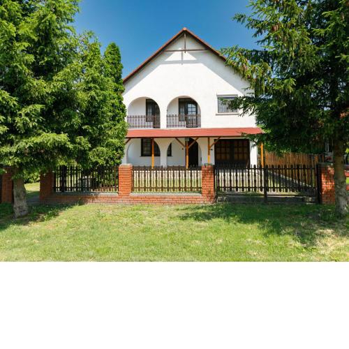 Holiday Home Nimrod by Interhome
