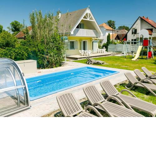 Holiday Home Sapphire by Interhome