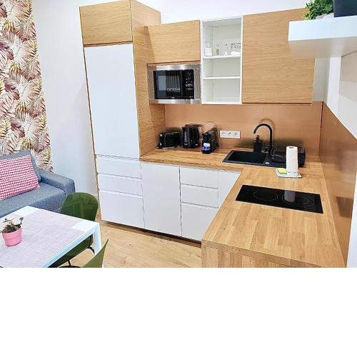 Home R374 #freeparking