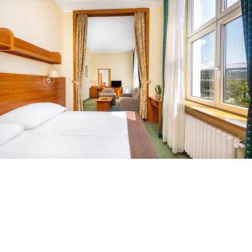 Hotel Millennium