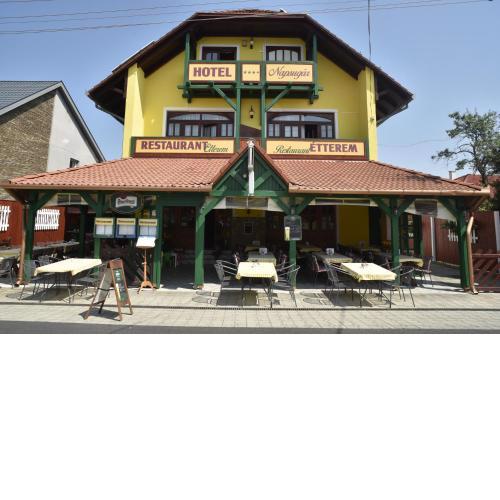 Hotel Napsugár