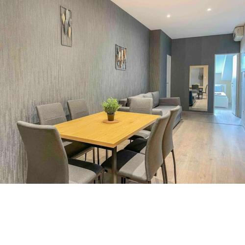 I77 Spacious Modern 3bedroom